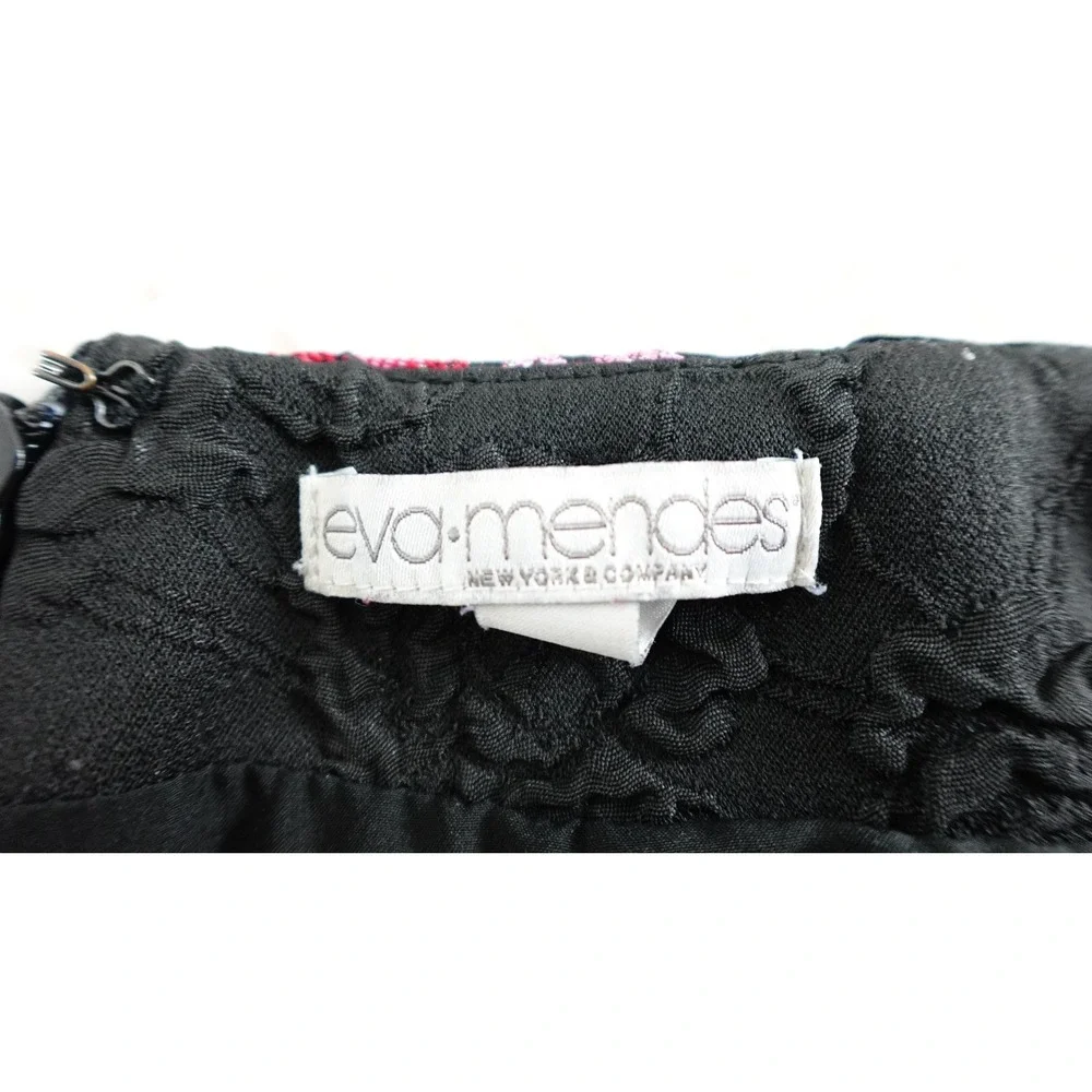 Eva Mendes Rose Embossed Skirt NY & Co Black Red Embroidered 20+